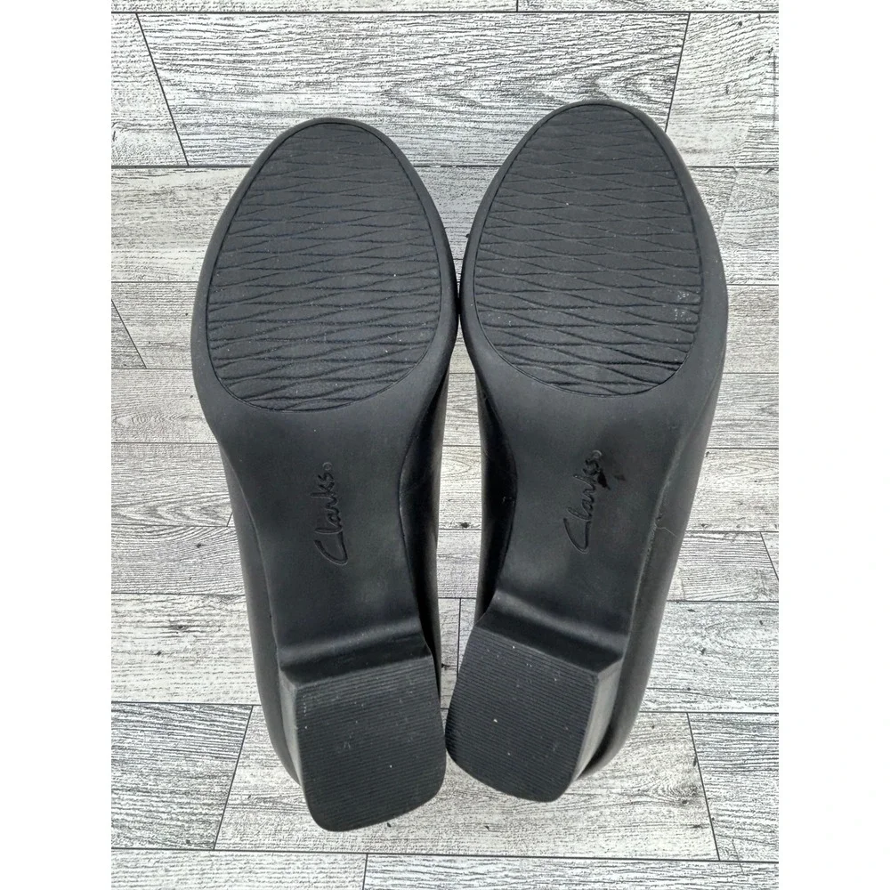 Clarks Artisan Women Black Leather Crossover Elastic‎ Block Heel Pumps Size 8.5M